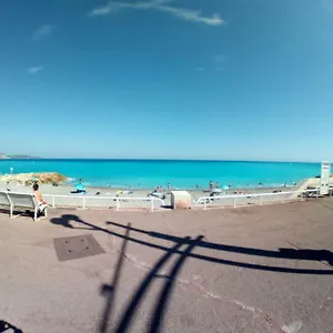 Les Dauphins Apartment
