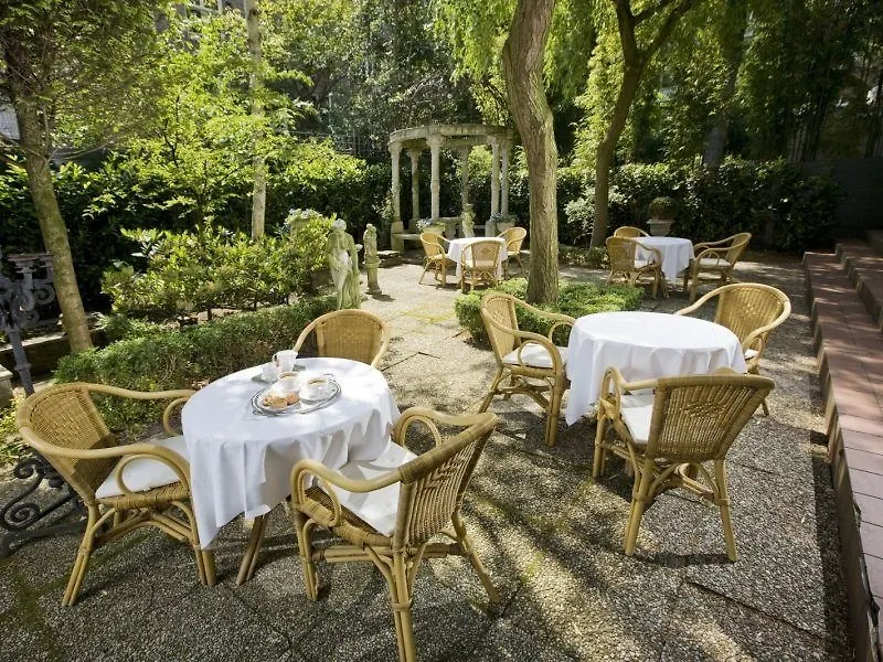 Apollofirst Boutique Hotel Amsterdam 4*,  Nizozemsko